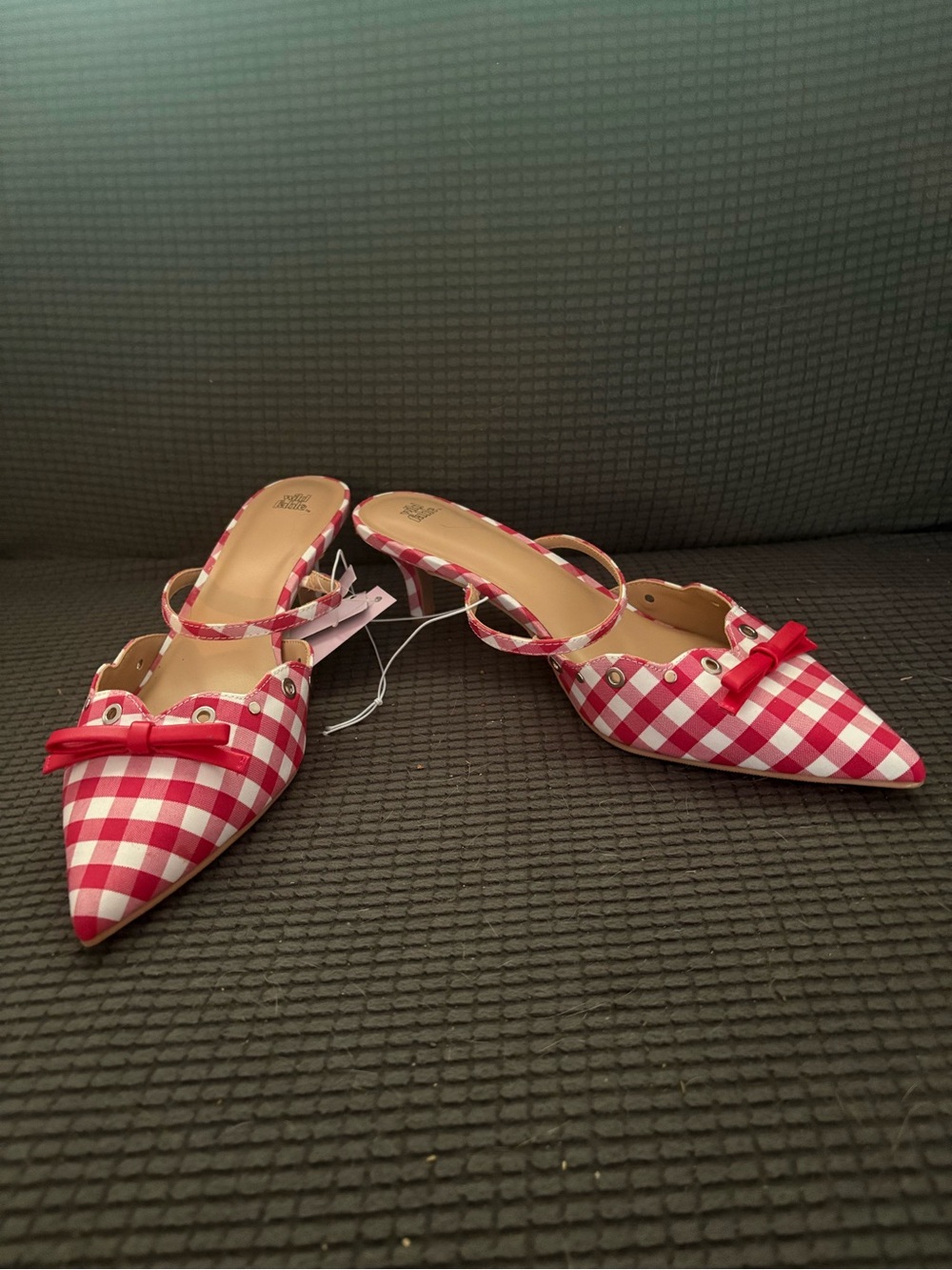 Red and White Pointed Toe Kitten Heels with Bow